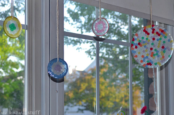 Looking for a cute way to decorate your home? Make Your Own Suncatchers With Pony Beads! It's a simple fun craft to do on a rainy afternoon with your kids.