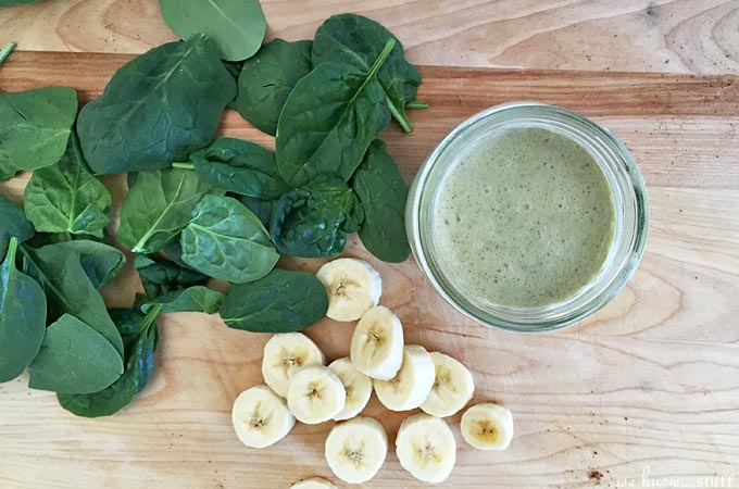Do your kids like to drink smoothies? Ours do! And we love encouraging them to try "better for you" recipes like this Banana Spinach Smoothie Kids Love! 