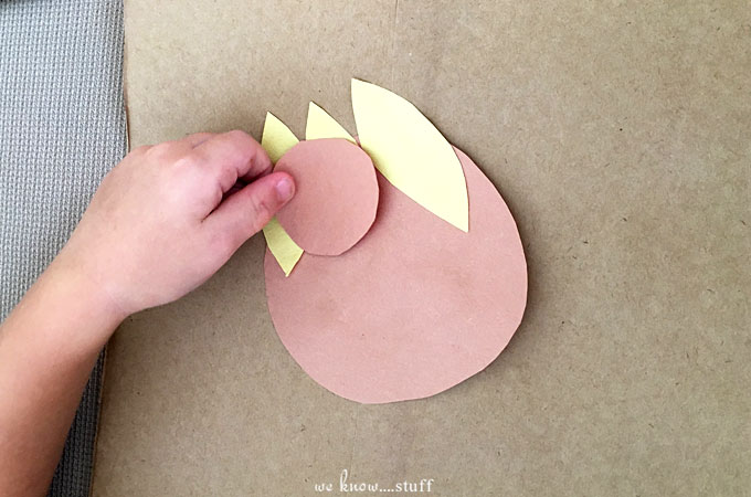 This Gratitude Craft Book is a cute kids craft for Thanksgiving. Our kids are going to have so much fun making these and sharing them with family at dinner.