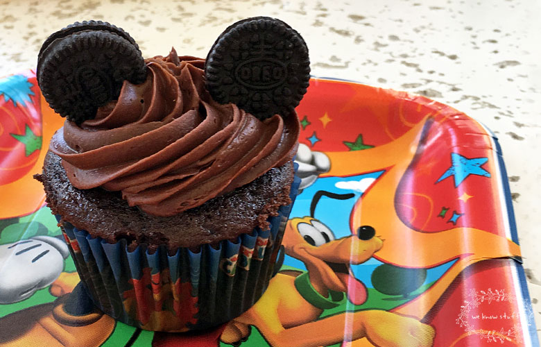 We love Disney, so when the Disney Parks Team asked us if we wanted to host a magical Disney kids preschool playdate, the answer was, "Yes! Yes, we do!"