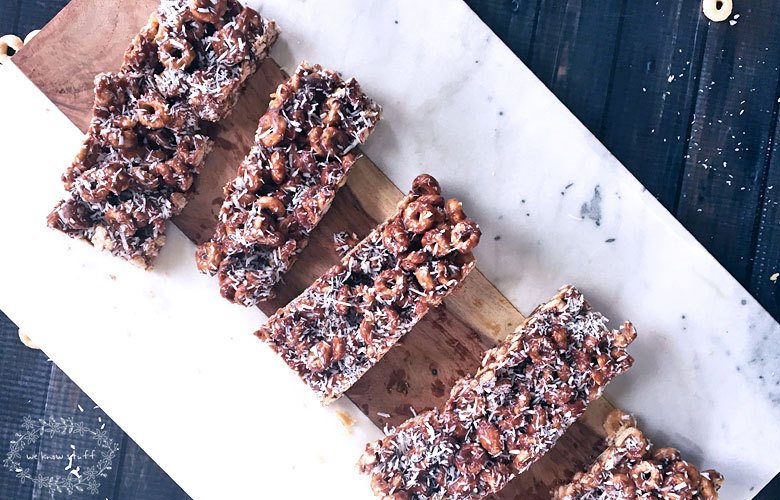 This No Bake Cereal Bars Recipe is Made With Love From Cheerios! Made with just a few simple ingredients, your kids will love them as an after school treat!