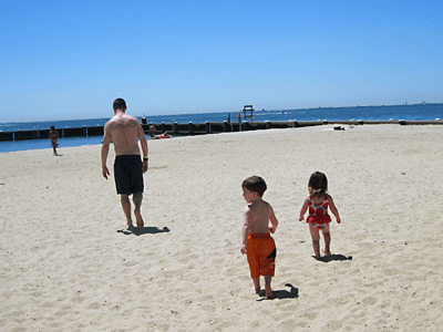 Shipwreck Cove Bay Shore NY: Here's what you need to know if you're planning to head out to this Long Island sprinkler park with little kids in tow!