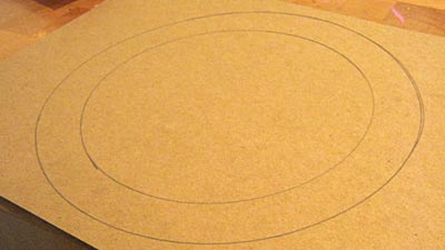 This easy-to-make Veteran's Day craft for kids is a nice conversation starter about why we celebrate the men and women who serve our country.  www.weknowstuff.us.com