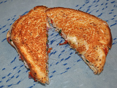 Tom-Jack Grilled Cheese Sandwiches, https://www.weknowstuff.us.com/