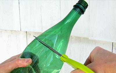 http://www/weknowstuff.us.com Kid's Craft Recycled Bottle Vase