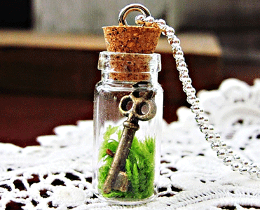 Doodle Bird Imaginariums, http://www.etsy.com/shop/doodlebirdie