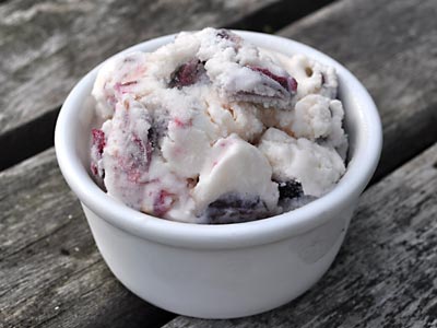 Bing Cherry Ice Cream, https://www.weknowstuff.us.com/