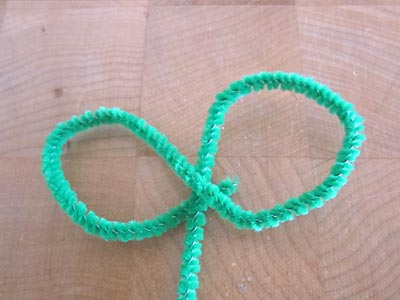https://www.weknowstuff.us.com Shamrock Barrette Tutorial