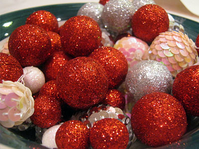This Christmas Tree craft for kids uses wood trees with pre-drilled holes from Michaels. Once painted, they make great keepsake decorations. This Christmas Tree craft for kids uses wood trees with pre-drilled holes from Michaels. Once painted, they make great keepsake decorations.