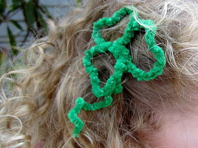https://www.weknowstuff.us.com Shamrock Barrette Tutorial