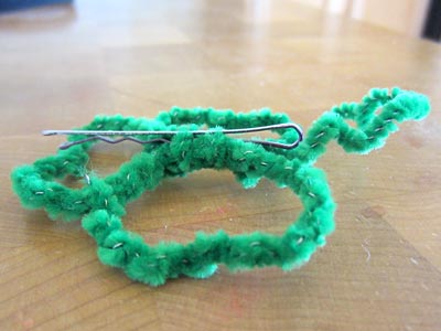 https://www.weknowstuff.us.com Shamrock Barrette Tutorial