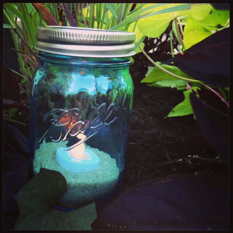 Have you ever tried to make Make Mason Jar Lanterns? This Simple DIY Tutorial is perfect for non-crafty folks and they look beautiful in summer gardens.