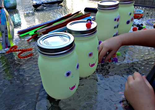 Want a gardening-inspired Halloween craft? These Glow in the Dark Mason Jars light up your yard with their spooky Monster faces! Great kids craft.